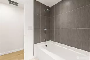 308 E 84th St, Tacoma, WA 98445 - Photo 7