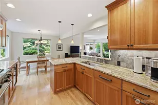 18202 NE 191st St, Woodinville, WA 98077 - Photo 9