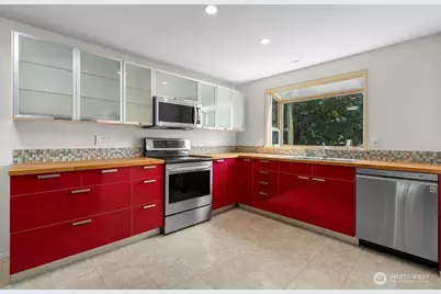 702 NW 189th Lane, Shoreline, WA 98177 - Photo 9