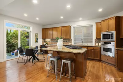 1226 269th Court SE, Sammamish, WA 98075 - Photo 9