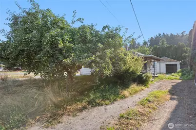 1420 S 6th Street, Mount Vernon, WA 98273 - Photo 3