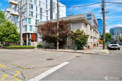 800 Harrison Street, Seattle, WA 98109 - Photo 9