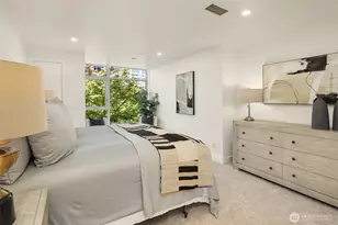 588 Bell St, Seattle, WA 98121 - Photo 13