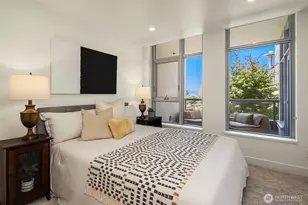 588 Bell St, Seattle, WA 98121 - Photo 11