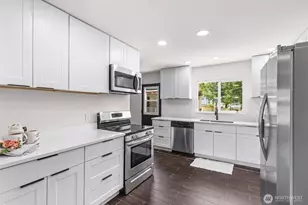 20820 W Jordan Rd, Burlington, WA 98233 - Photo 9