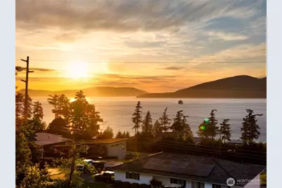 3706 W 3rd Street, Anacortes, WA 98221 - Photo 3