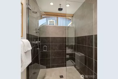 464 NE Maple Leaf Place #B, Seattle, WA 98115 - Photo 17