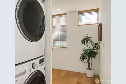 464 NE Maple Leaf Place #B, Seattle, WA 98115 - Photo 23
