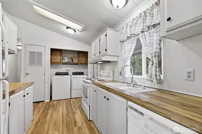 600 Lincoln Road NE #9, Poulsbo, WA 98370 - Photo 7