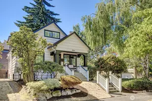 2541 10th Ave W, Seattle, WA 98119 - Photo 1
