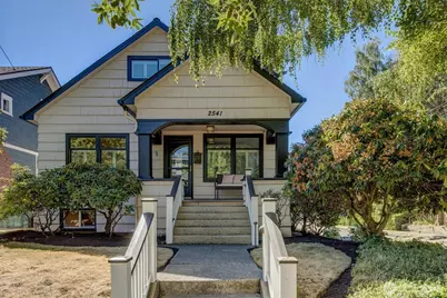2541 10th Avenue W, Seattle, WA 98119 - Photo 3