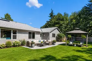 511 E Gills Cove Dr, Allyn, WA 98524 - Photo 23