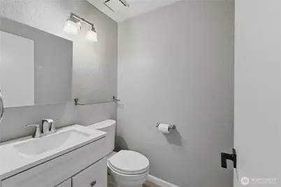 528 Seahawk Street SE, Lacey, WA 98503 - Photo 11