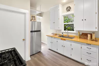 6322 5th Avenue NE, Seattle, WA 98115 - Photo 7