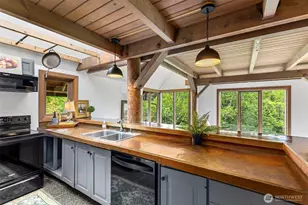 4710 New Sweden Ave NE, Bainbridge Island, WA 98110 - Photo 27