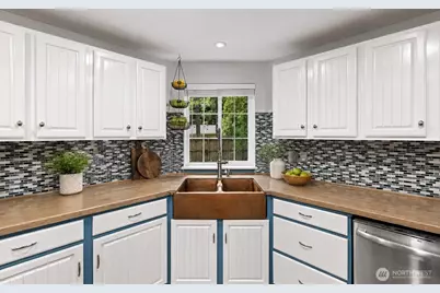 17827 Overlake Court SE, Yelm, WA 98597 - Photo 9