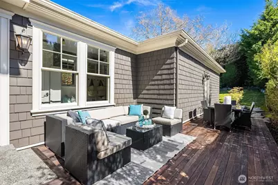 2212 77th Avenue SE, Mercer Island, WA 98040 - Photo 15