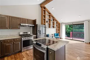 242 W Lake Sammamish Pkwy SE, Bellevue, WA 98008 - Photo 15