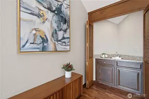 242 W Lake Sammamish Pkwy SE, Bellevue, WA 98008 - Photo 7