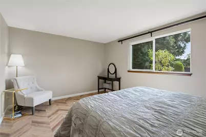 242 W Lake Sammamish Parkway SE, Bellevue, WA 98008 - Photo 19
