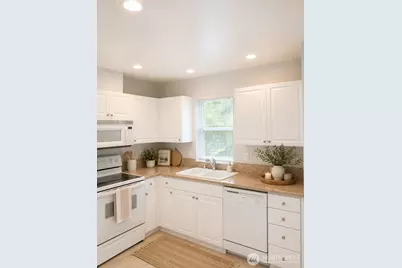 5009 Freeport Lane Lane #A, Mukilteo, WA 98275 - Photo 13