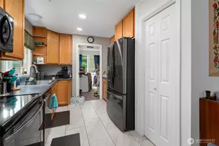 803 Hazzle Ct, Coupeville, WA 98239 - Photo 11