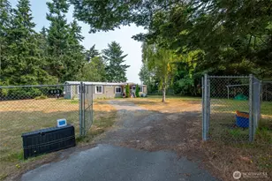 803 Hazzle Ct, Coupeville, WA 98239 - Photo 23
