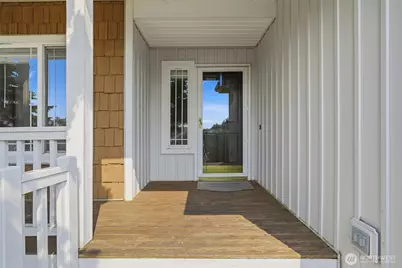 6805 59th Place NE, Marysville, WA 98270 - Photo 3