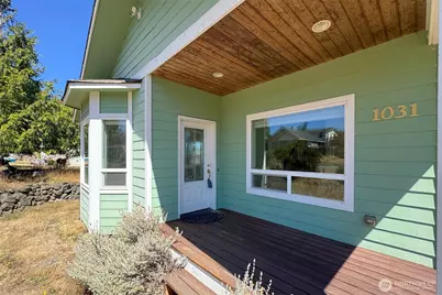 1031 W 14th Street, Port Angeles, WA 98363 - Photo 3