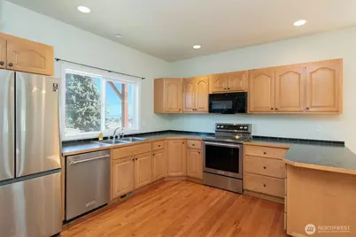 1031 W 14th Street, Port Angeles, WA 98363 - Photo 11