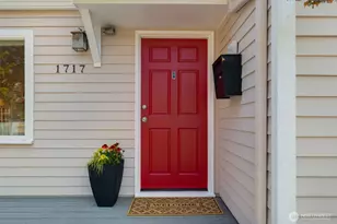 1717 N 82nd St, Seattle, WA 98103 - Photo 3
