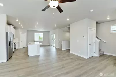 15136 87th Place E, Puyallup, WA 98375 - Photo 3