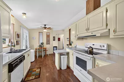 12302 155th Street Ct E #20, Puyallup, WA 98374 - Photo 9