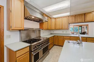 1225 NE Hoffs Dr, Poulsbo, WA 98370 - Photo 17