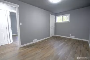 8553 S 123rd Pl, Seattle, WA 98178 - Photo 5