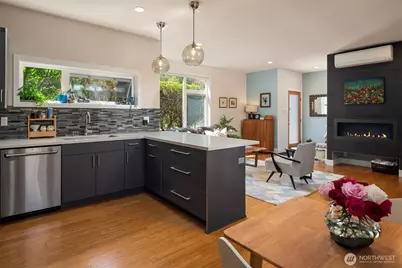 1754 Valentine Place S, Seattle, WA 98144 - Photo 7