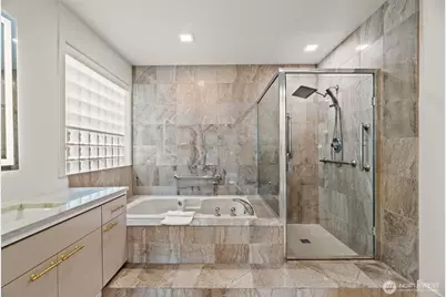101 99th Avenue NE #101, Bellevue, WA 98004 - Photo 17
