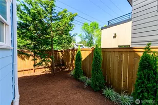 1318 N 184th Ct, Shoreline, WA 98177 - Photo 23