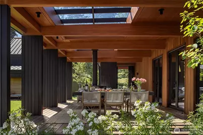 10147 NE Roberts Road, Bainbridge Island, WA 98110 - Photo 13