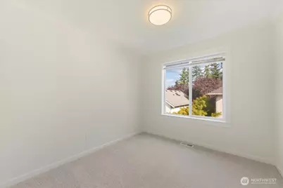 12722 35th Ave House D NE, Seattle, WA 98125 - Photo 25