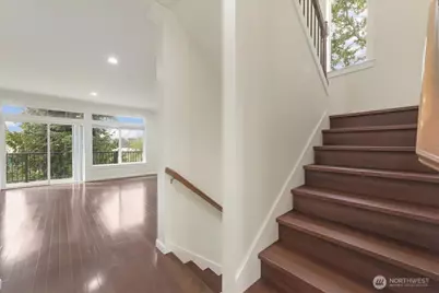 12722 35th Ave House D NE, Seattle, WA 98125 - Photo 7