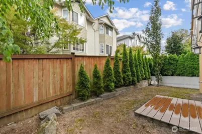 12722 35th Ave House D NE, Seattle, WA 98125 - Photo 39