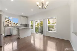 12722 35th Ave House D NE, Seattle, WA 98125 - Photo 9