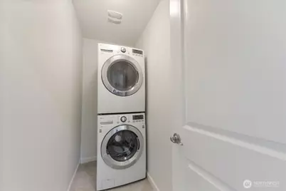12722 35th Ave House D NE, Seattle, WA 98125 - Photo 33