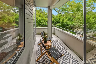 600 Malden Avenue E #201, Seattle, WA 98112 - Photo 11