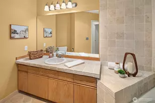 600 Malden Ave E, Seattle, WA 98112 - Photo 9