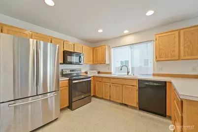 9805 109th Street Ct SW, Lakewood, WA 98498 - Photo 11