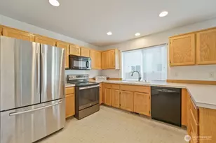 9805 109th St Ct SW, Lakewood, WA 98498 - Photo 11