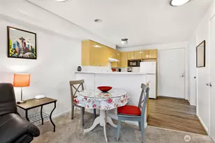 425 Vine St, Seattle, WA 98121 - Photo 7