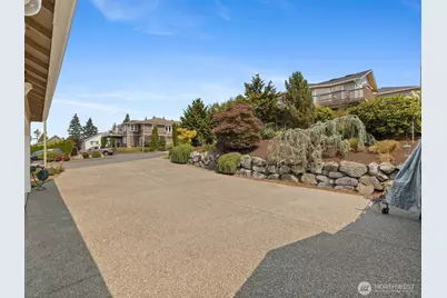 6710 45th Place NE, Marysville, WA 98270 - Photo 31